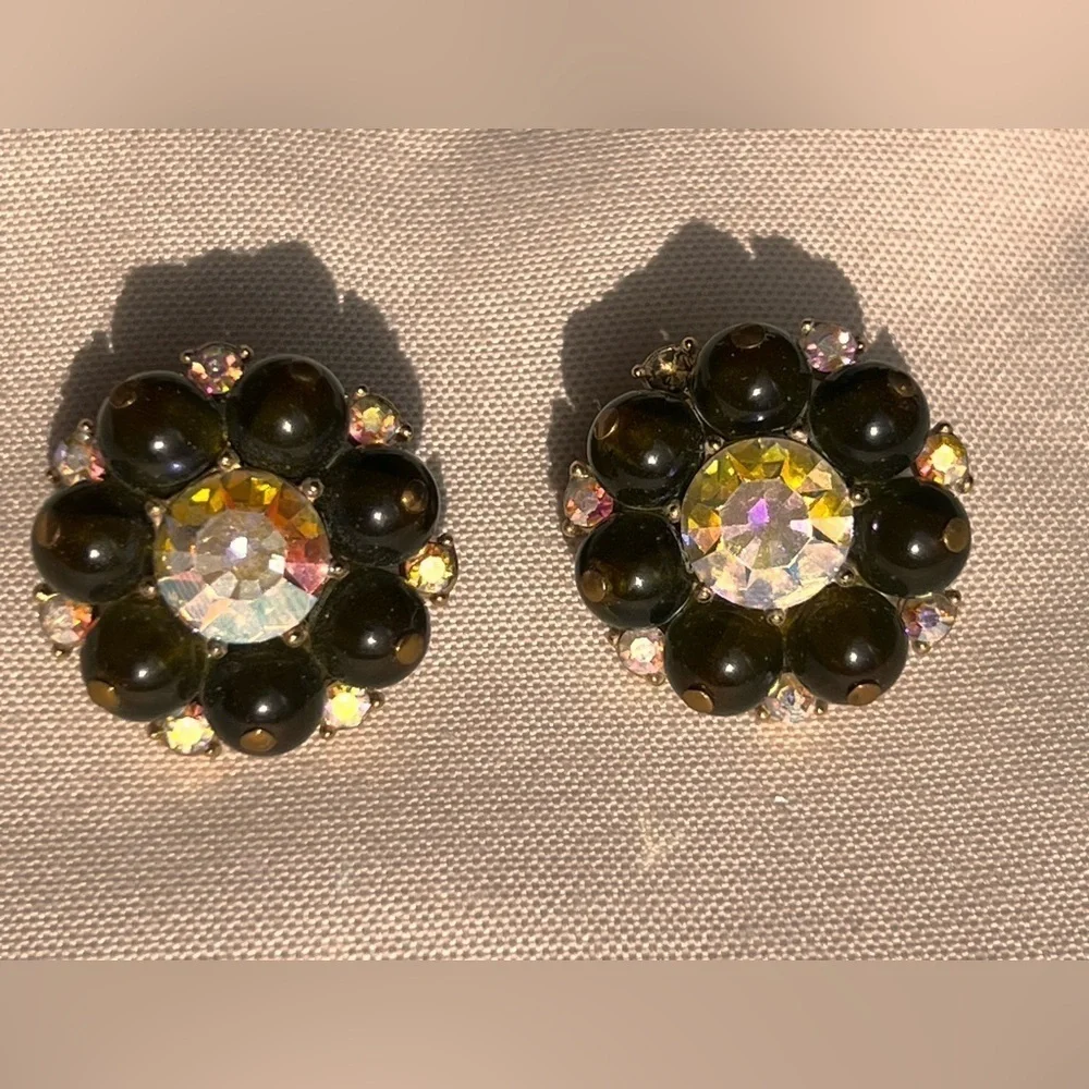 Authentic Vintage crown Trifari Jewels Rhinestone Cabochon Clip Earrings